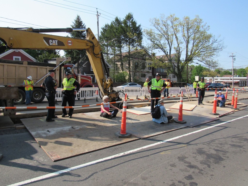 13227261_832778053532218_7358912714427960494_o (1)